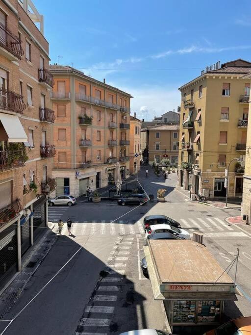 Appartamento Centralissimo Elegante Terni Exterior foto